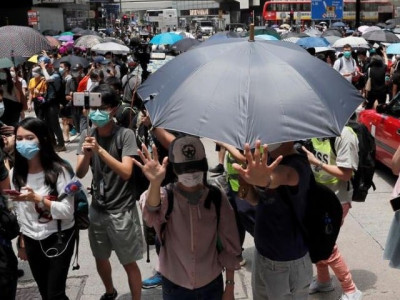 hong kong police arrest 300 as thousands protest over security laws hong kong police arrest 300 as thousands protest over security laws