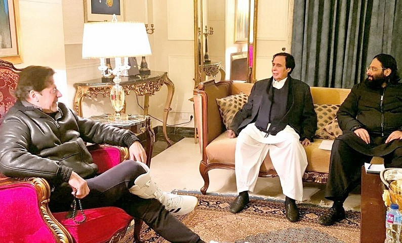 cm punjab pervaiz elahi meets pti chairman imran khan in lahore photo nni