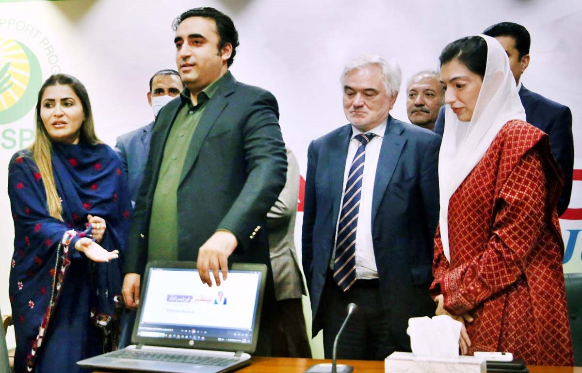 bilawal bhutto zardari launches the bisp s a journey of static dynamic registry at the committee auditorium of the sindh assembly in karachi bisp chairperson shazia marri aseefa bhutto zardari and others are also present photo app