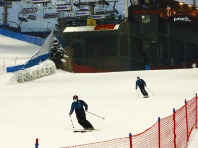 dubai hits the ski slope as coronavirus restrictions lift dubai hits the ski slope as coronavirus restrictions lift