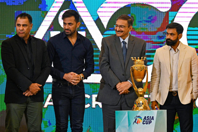 pakistan cricket board chairman zaka ashraf and cricketers wahab riaz and muhammad hafeez unveil the asia cup 2023 trophy during a ceremony in lahore photo afp pakistan cricket board chairman zaka ashraf and cricketers wahab riaz and muhammad hafeez unveil the asia cup 2023 trophy during a ceremony in lahore photo afp
