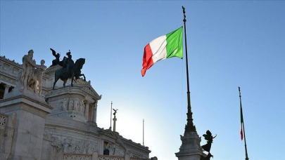 rome demonstrators protest weak response to pandemic rome demonstrators protest weak response to pandemic