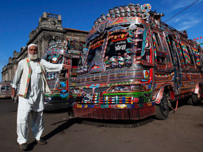 karachi buses get the green light karachi buses get the green light