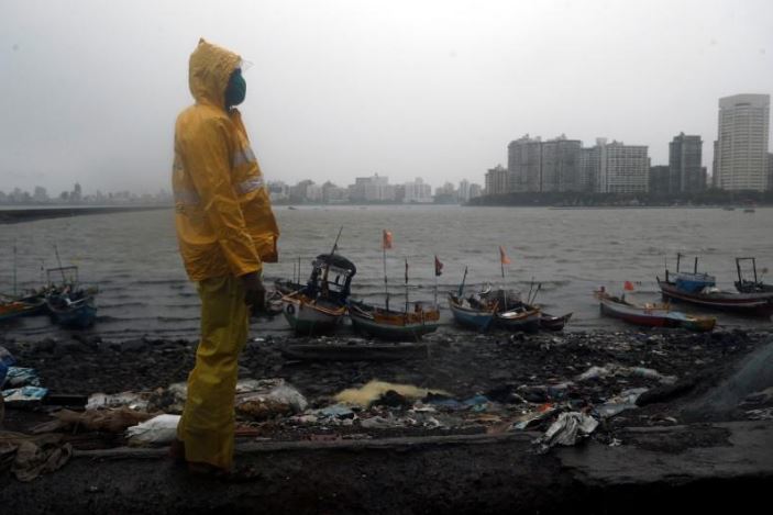 mumbai avoids brunt of cyclone that barrels into india s west coast