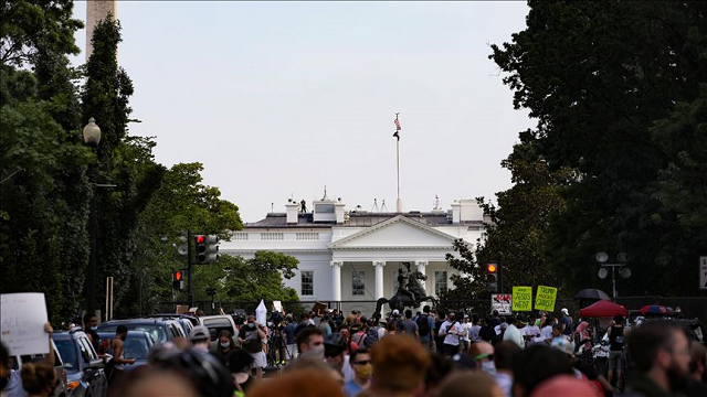people continue to protest over the death of george floyd on june 4 2020 at lafayette square near white house in washington dc united states photo anadolu agency people continue to protest over the death of george floyd on june 4 2020 at lafayette square near white house in washington dc united states photo anadolu agency