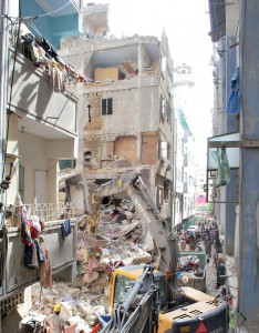 five story building collapses in lyari five story building collapses in lyari