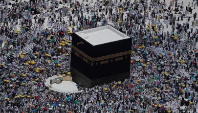 saudi arabia considers limiting hajj pilgrims amid covid 19 fears saudi arabia considers limiting hajj pilgrims amid covid 19 fears