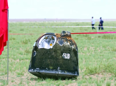 china lunar probe returns to earth with samples
