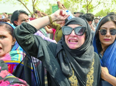 court relief eludes imran in iddat case