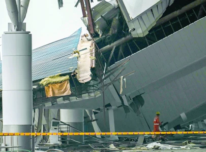 delhi in utter chaos after record breaking rain