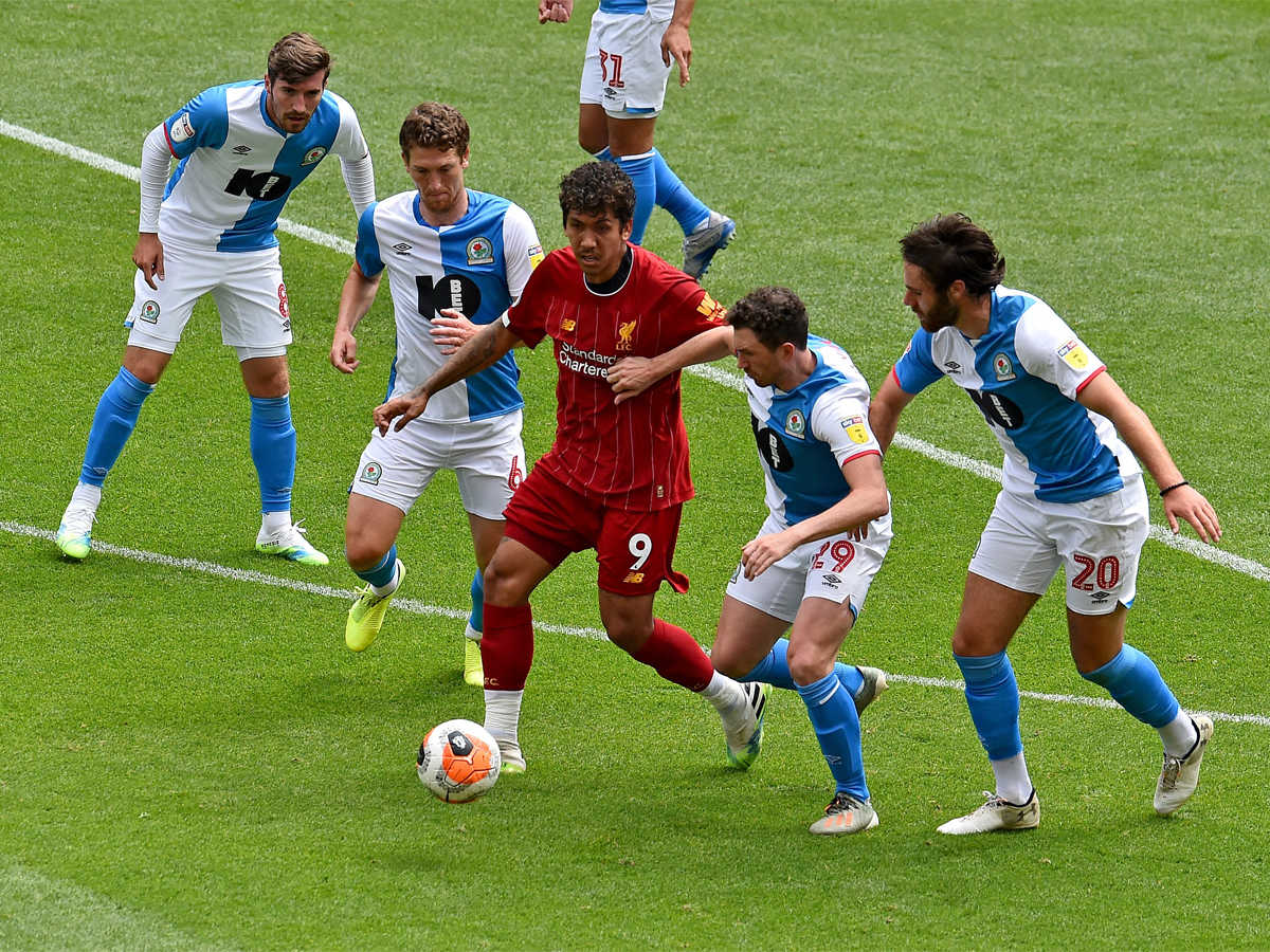 reds are 25 points clear at the top and on the verge of clinching their first league title in 30 years photo afp