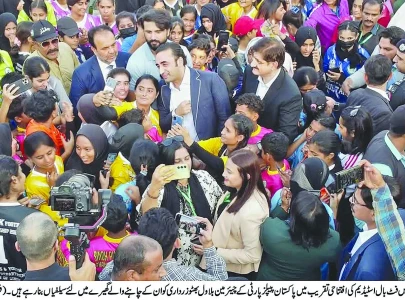women soccer cup kicks off in lyari women soccer cup kicks off in lyari