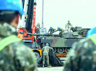 taiwan receives first batch of us made abrams tanks taiwan receives first batch of us made abrams tanks