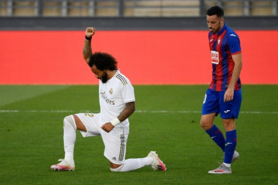 marcelo takes knee as madrid return with win over eibar marcelo takes knee as madrid return with win over eibar