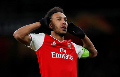 arsenal s aubameyang says career at a crossroads arsenal s aubameyang says career at a crossroads