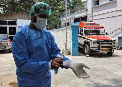 taxi driver turns hearse driver as coronavirus cases in india spike