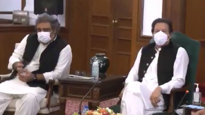 pm imran asks party s mpas in sindh to be proactive resolve public issues pm imran asks party s mpas in sindh to be proactive resolve public issues