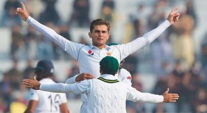 like wasim waqar shaheen eager to prove himself in test cricket