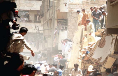 rescue work continues building made at partition decides to finally give in rescue work continues building made at partition decides to finally give in