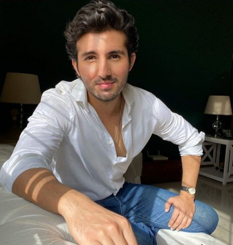 shahroz sabzwari thanks fans and haters for helping him grow shahroz sabzwari thanks fans and haters for helping him grow