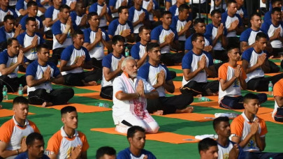 india s modi promotes yoga against coronavirus india s modi promotes yoga against coronavirus