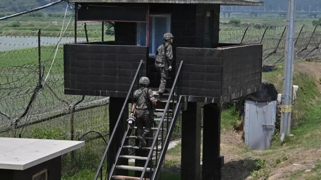 a south korean guard post in the border city of paju analysts say the north may be seeking to manufacture a crisis to increase pressure on the south to extract concessions photo afp a south korean guard post in the border city of paju analysts say the north may be seeking to manufacture a crisis to increase pressure on the south to extract concessions photo afp