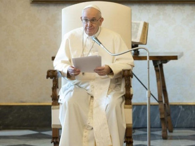 pope in first post lockdown audience thanks italian doctors pope in first post lockdown audience thanks italian doctors