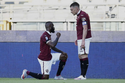 belotti misses penalty nkoulou takes the knee belotti misses penalty nkoulou takes the knee