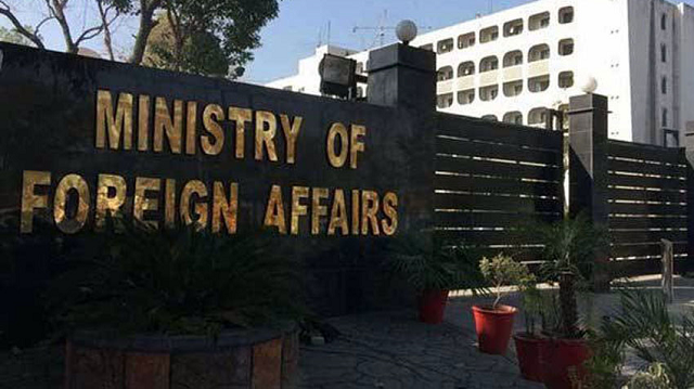 indian fire martyred one and badly injured two civilians along loc says foreign office statement indian fire martyred one and badly injured two civilians along loc says foreign office statement