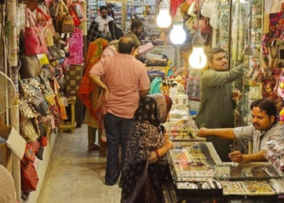 garment stalls reappear amid lockdown in punjab garment stalls reappear amid lockdown in punjab