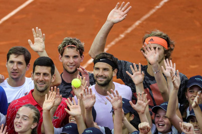 djokovic should feel responsible after covid positives says evans djokovic should feel responsible after covid positives says evans