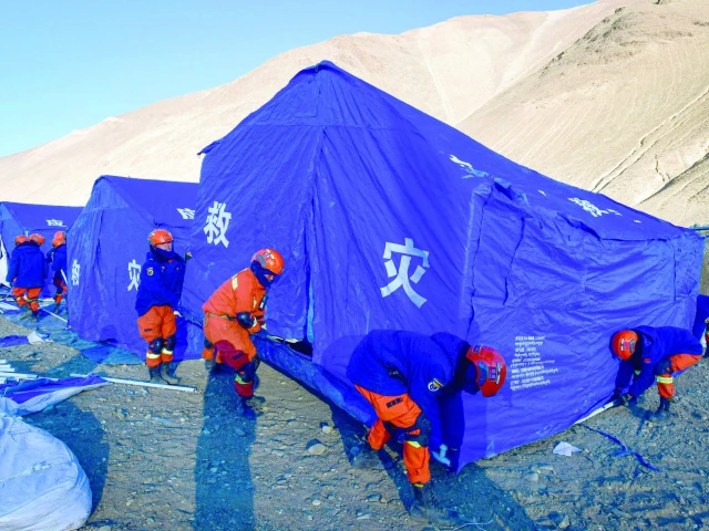 rescuers search for tibet quake survivors rescuers search for tibet quake survivors