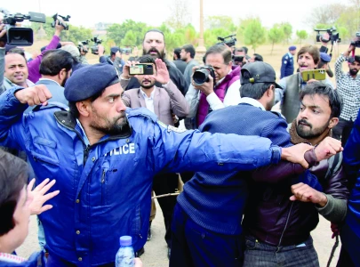 peca bill gets senate s nod amid protest peca bill gets senate s nod amid protest