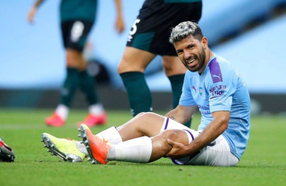 manchester city s aguero says knee surgery went well manchester city s aguero says knee surgery went well