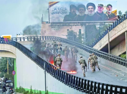 lebanon arrests 25 after attack on un convoy