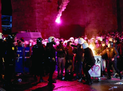 thousands defy warning to march in istanbul thousands defy warning to march in istanbul