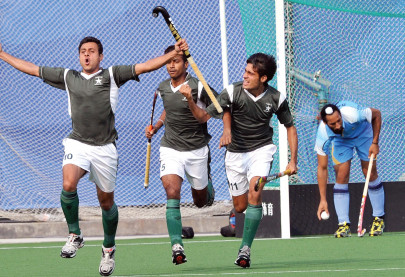 we want to play against india phf