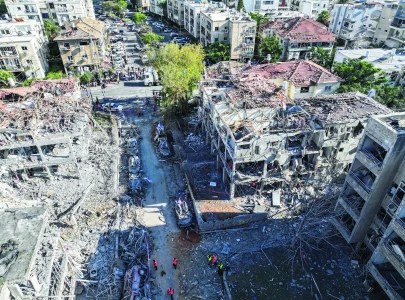 iran israel exchange massive strikes as conflict escalates iran israel exchange massive strikes as conflict escalates