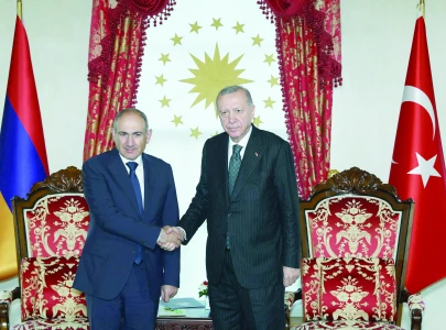 armenia pm in talks with erdogan on historic turkey visit