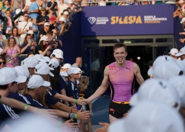 warholm in confident swagger towards tokyo worlds warholm in confident swagger towards tokyo worlds