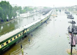 rains paralyse daily life in southern sindh