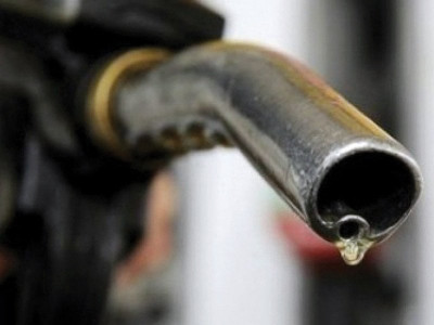 pti govt increases petrol price by rs25 per litre