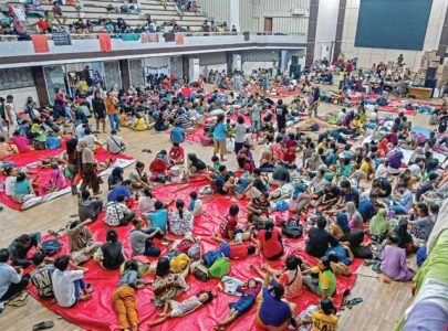 asia floods death toll tops 1 100 as troops aid survivors