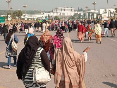 teachers rally outside parliament house as protest enters third day teachers rally outside parliament house as protest enters third day