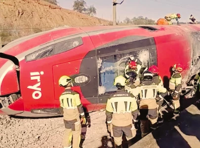 39 dead in spain after two high speed trains collide