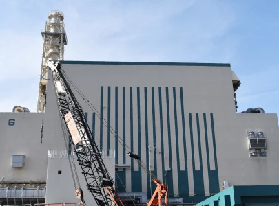 japan restarts world s biggest nuclear plant after 15 year pause