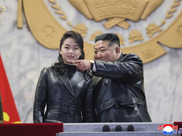 Dressed for succession? Kim Jong Un, daughter fuel speculation with matching coats Dressed for succession? Kim Jong Un, daughter fuel speculation with matching coats