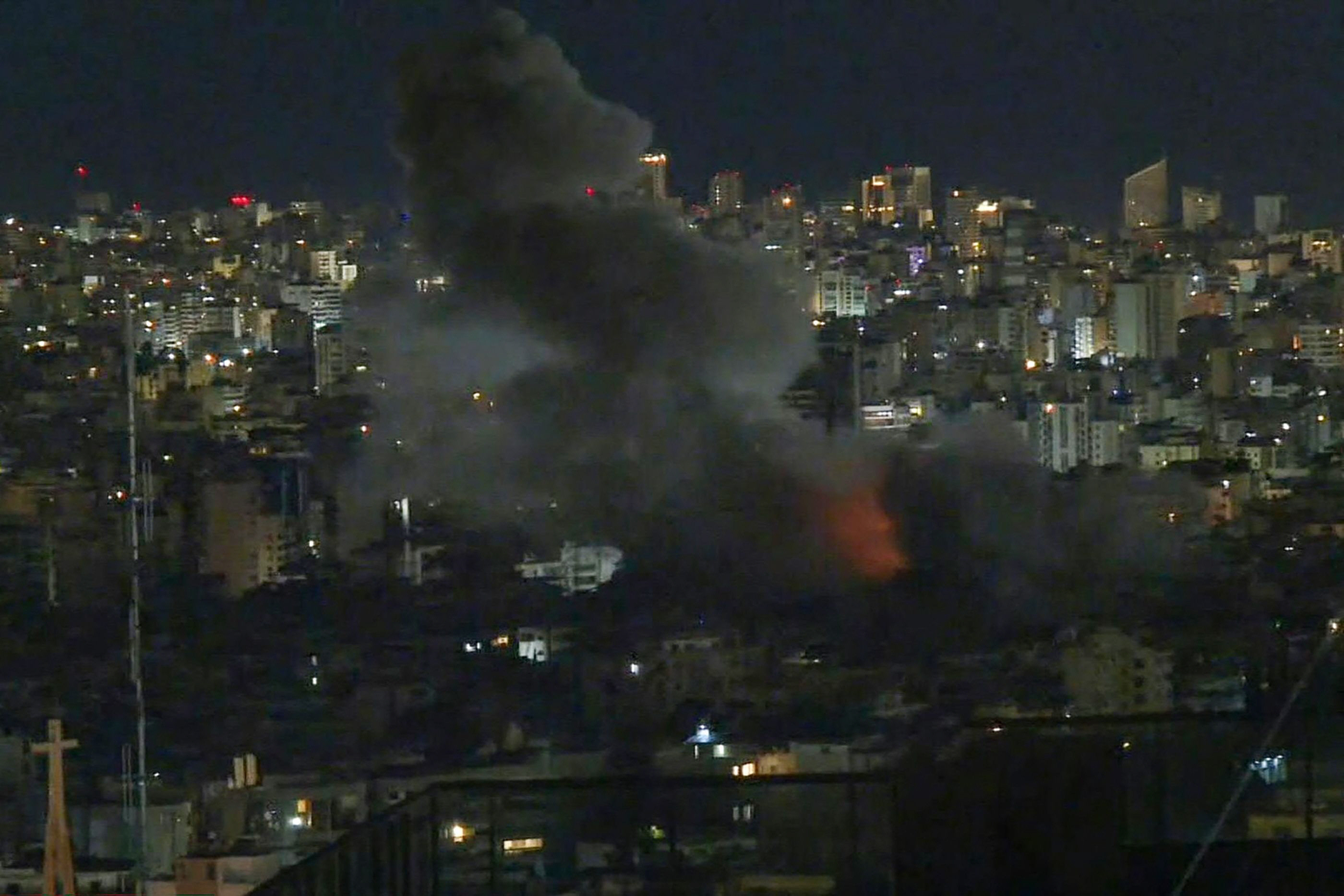 HRW accuses Israel of unlawful use of white phosphorus in Lebanon attacks