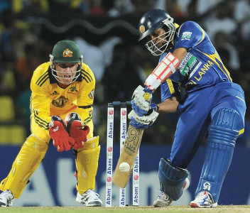 dilshan scoops sri lanka to victory