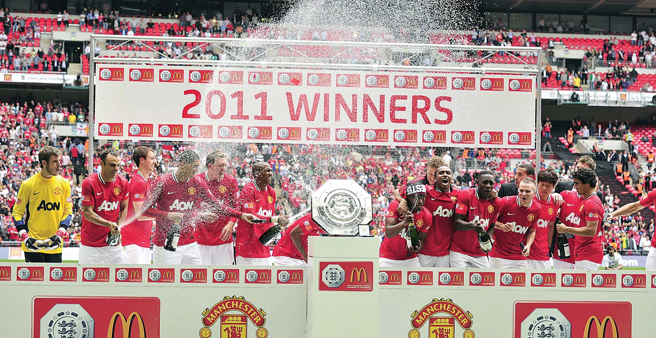 nani fires united fightback nani fires united fightback